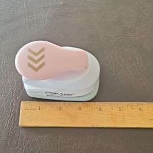 Fiskars Pink and White Craft Punch